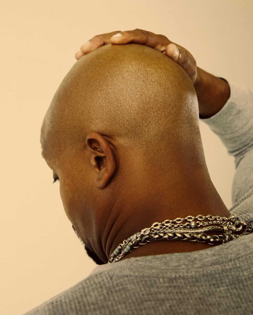 6 melhores hidratantes para cabeça careca para coroas felizes em 2024 6-melhores-hidratantes-para-cabeca-careca-para-coroas-felizes-em-2024