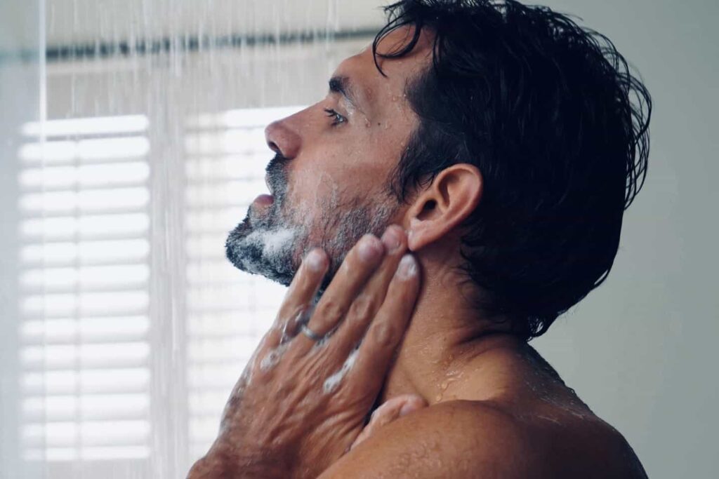 5 melhores shampoos para caspa de barba 5-melhores-shampoos-para-caspa-de-barba:-derrote-os-flocos-em-2024