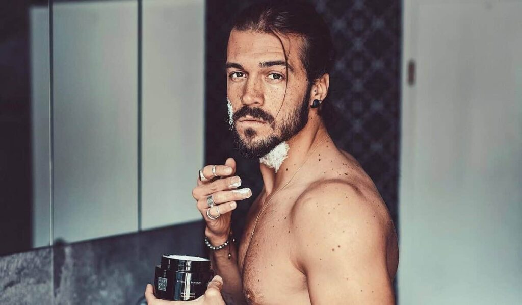 5-cremes-de-barbear-com-melhor-cheiro-para-homens:-fragrancias-vencedoras-de-2024